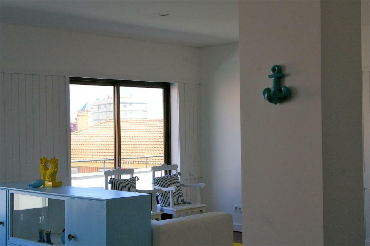 Blue Apartment Parede Beach House ภายนอก รูปภาพ