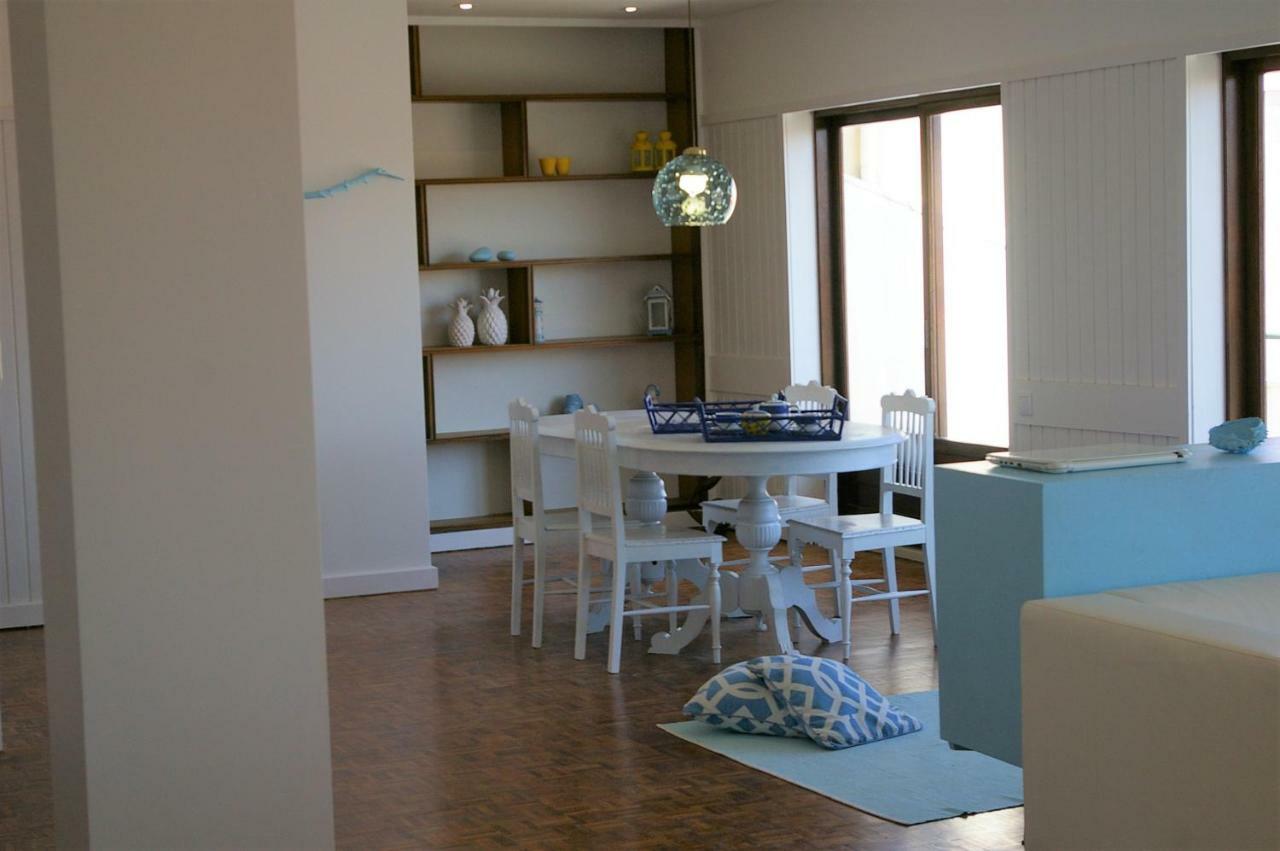 Blue Apartment Parede Beach House ภายนอก รูปภาพ