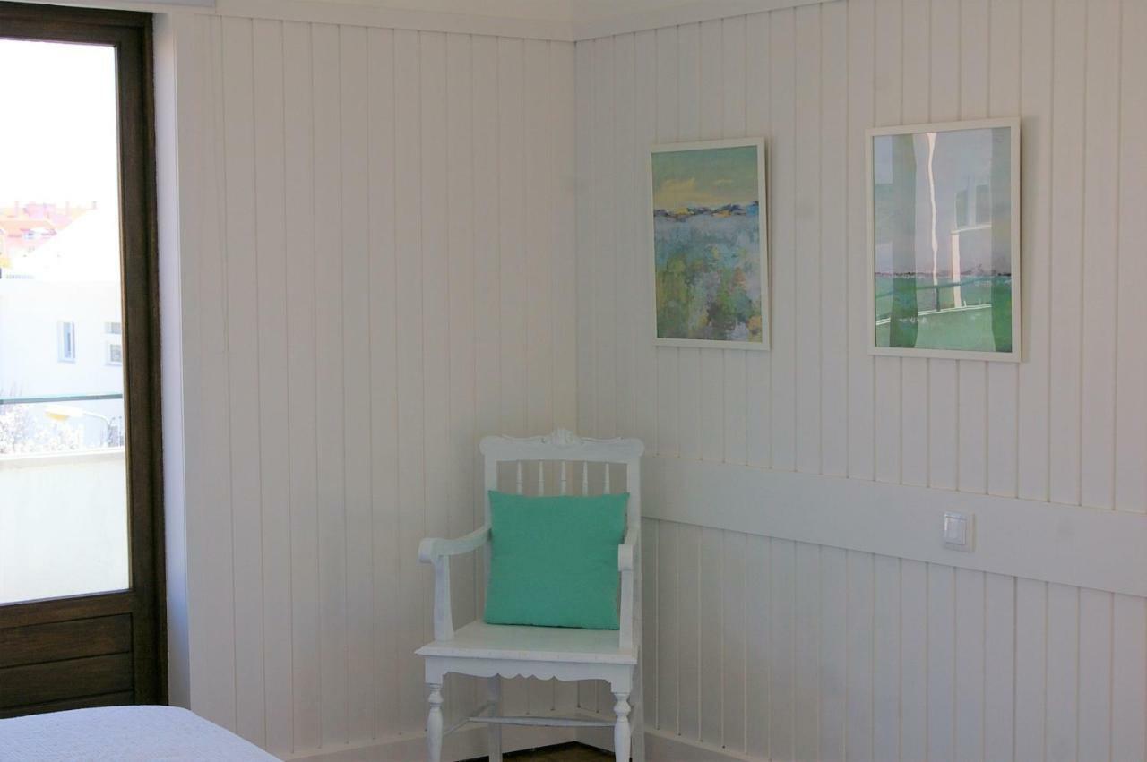 Blue Apartment Parede Beach House ภายนอก รูปภาพ