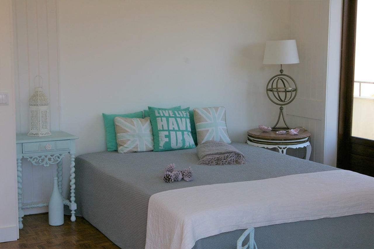 Blue Apartment Parede Beach House ภายนอก รูปภาพ