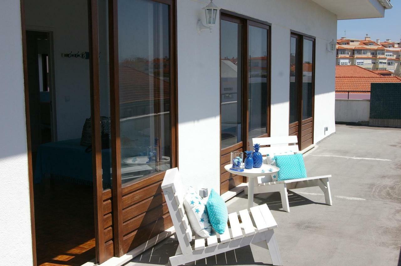 Blue Apartment Parede Beach House ภายนอก รูปภาพ
